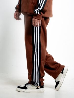 BROWN SWEATPANTS